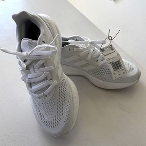 NEW Adidas Pureboost 22W running sneaker Crystal white